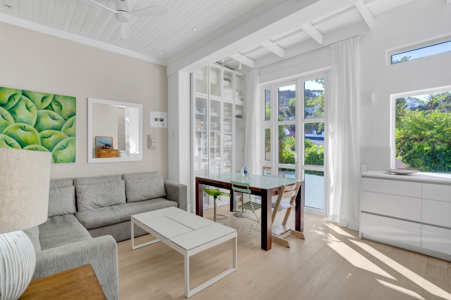 2 Bedroom Property for Sale in Oranjezicht Western Cape